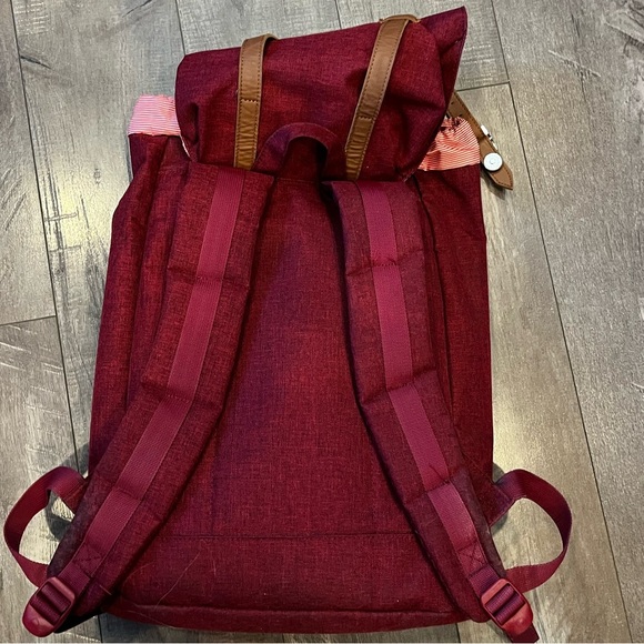 Burgandy Herschel Little America backpack - Picture 6 of 8
